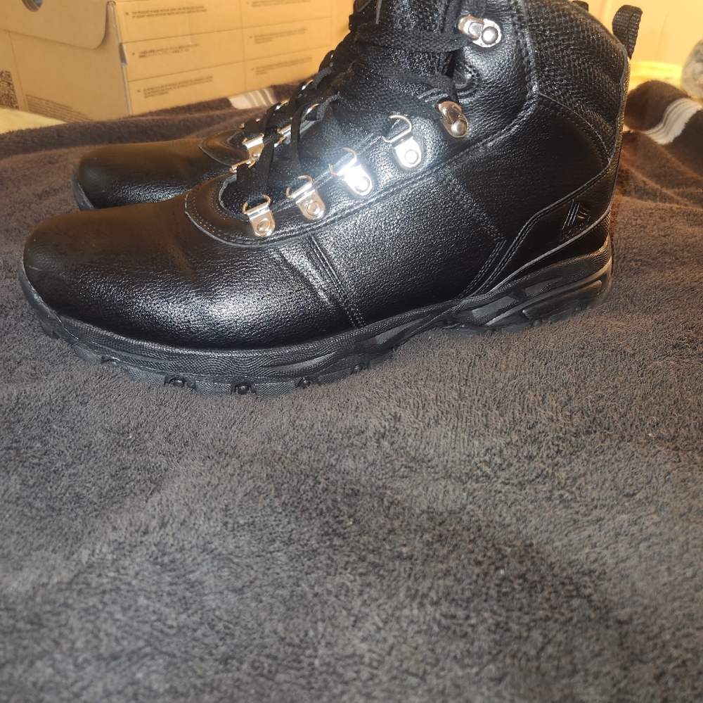 Reebok Boots Mens size 12